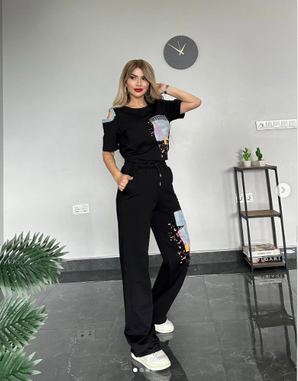 Women Printed Co-Ord set With Crop Top And Jogger